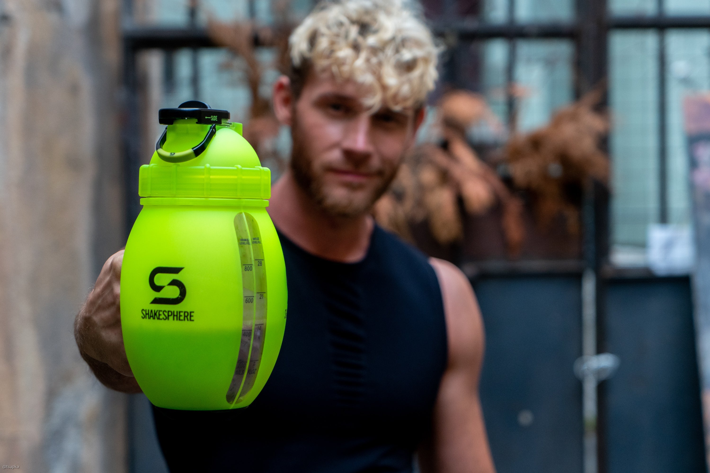 ShakeSphere Mixer Jug 1.3l Fluorescent Yellow