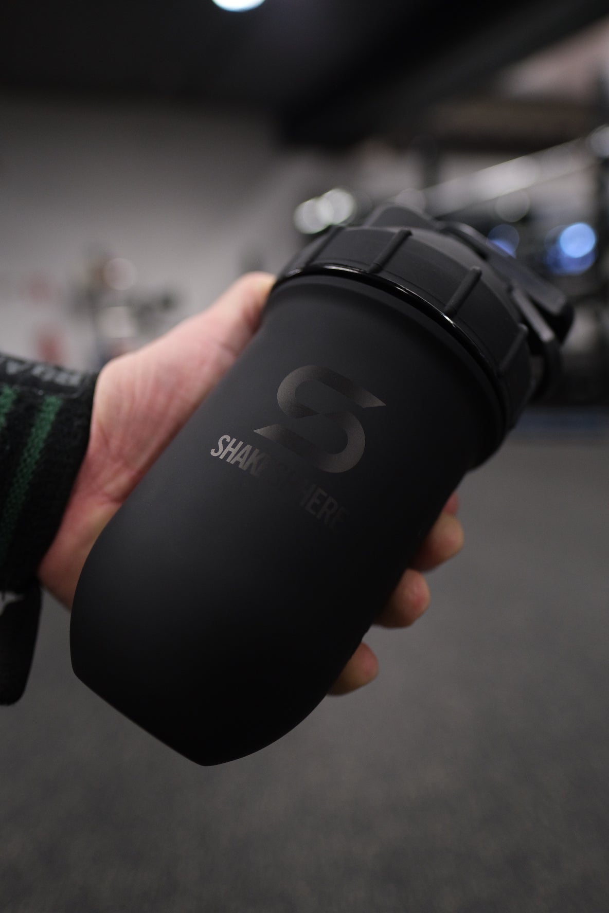 Protein shaker bottle 700mls "Tumbler" Double Wall Steel Matte Black　- 販売準備中 -