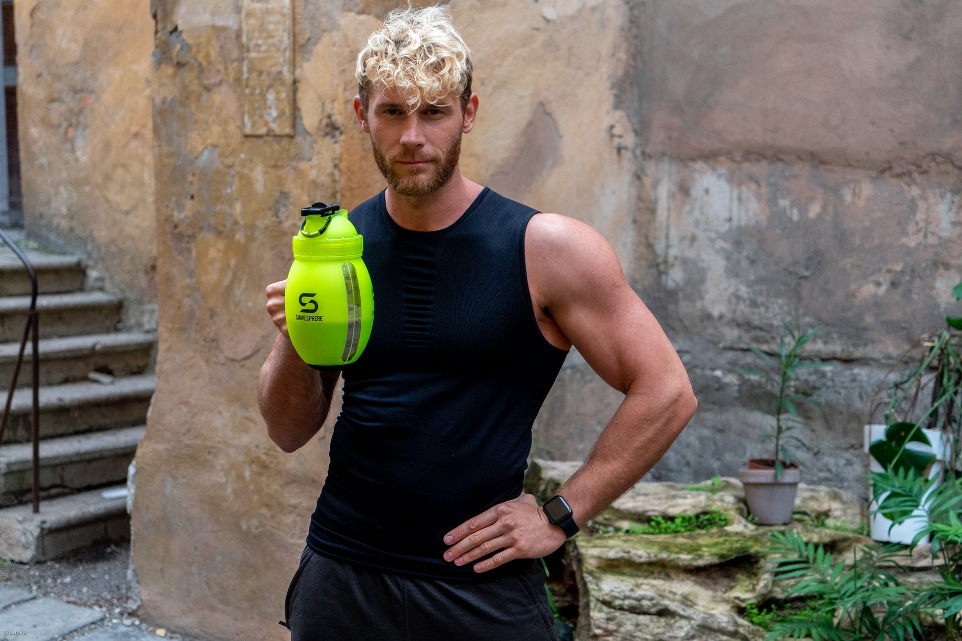 ShakeSphere Mixer Jug 1.3l Fluorescent Yellow　- 販売準備中 -