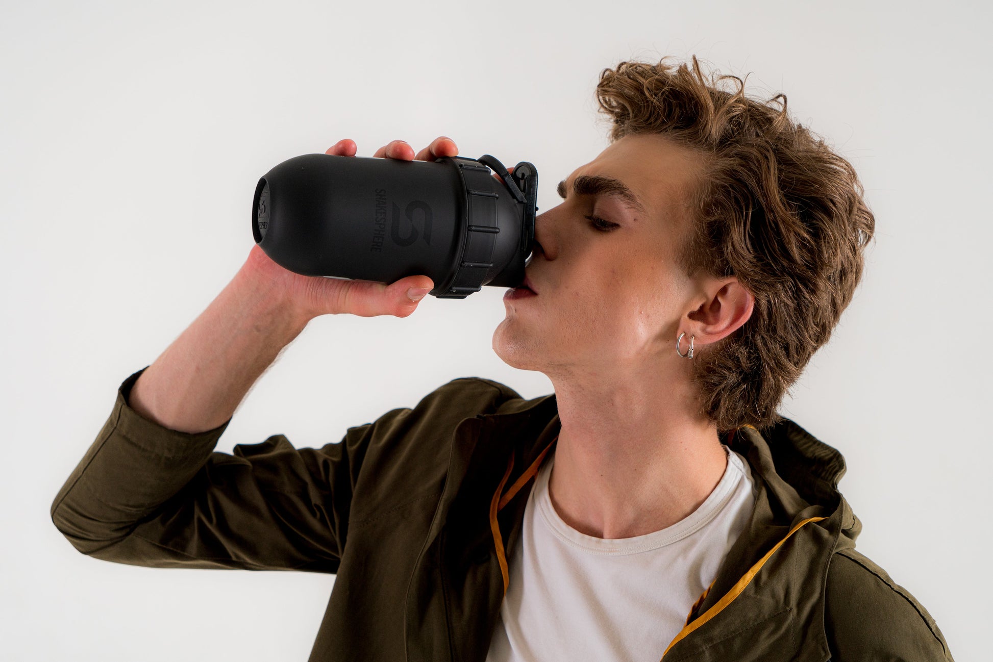 Protein shaker bottle 700mls "Tumbler View" Matte Black/Black Window　- 販売準備中 -
