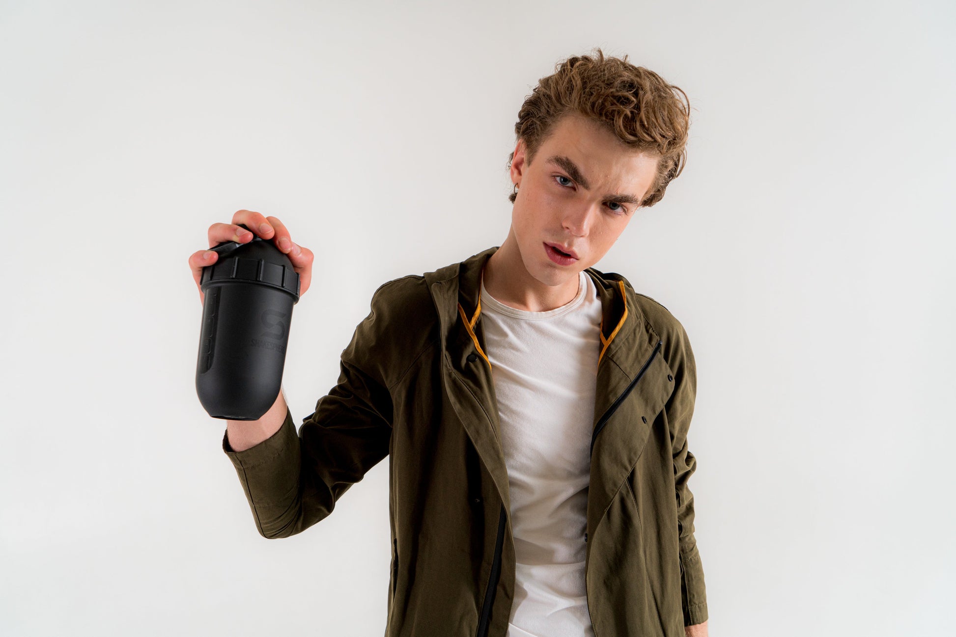 Protein shaker bottle 700mls "Tumbler View" Matte Black/Black Window　- 販売準備中 -