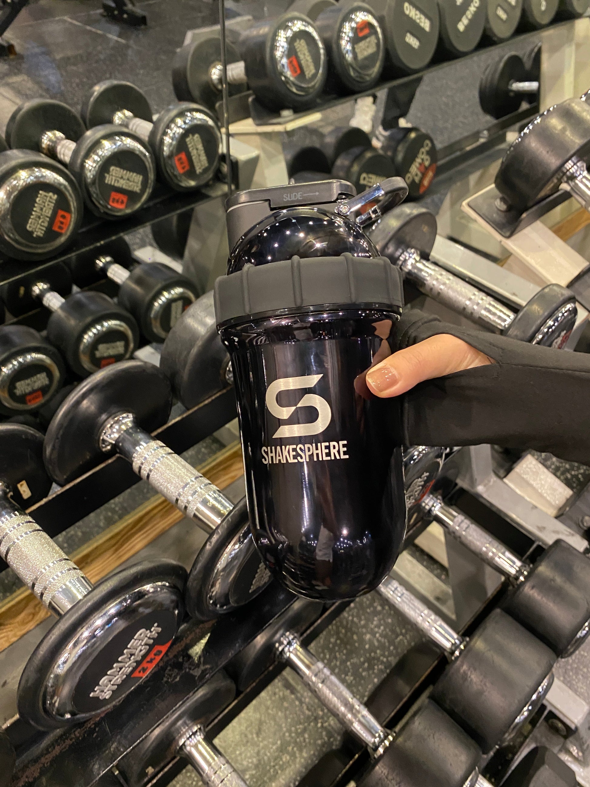 Protein shaker bottle 700mls "Tumbler" Double Wall Steel Mirrored Black - 販売準備中 -