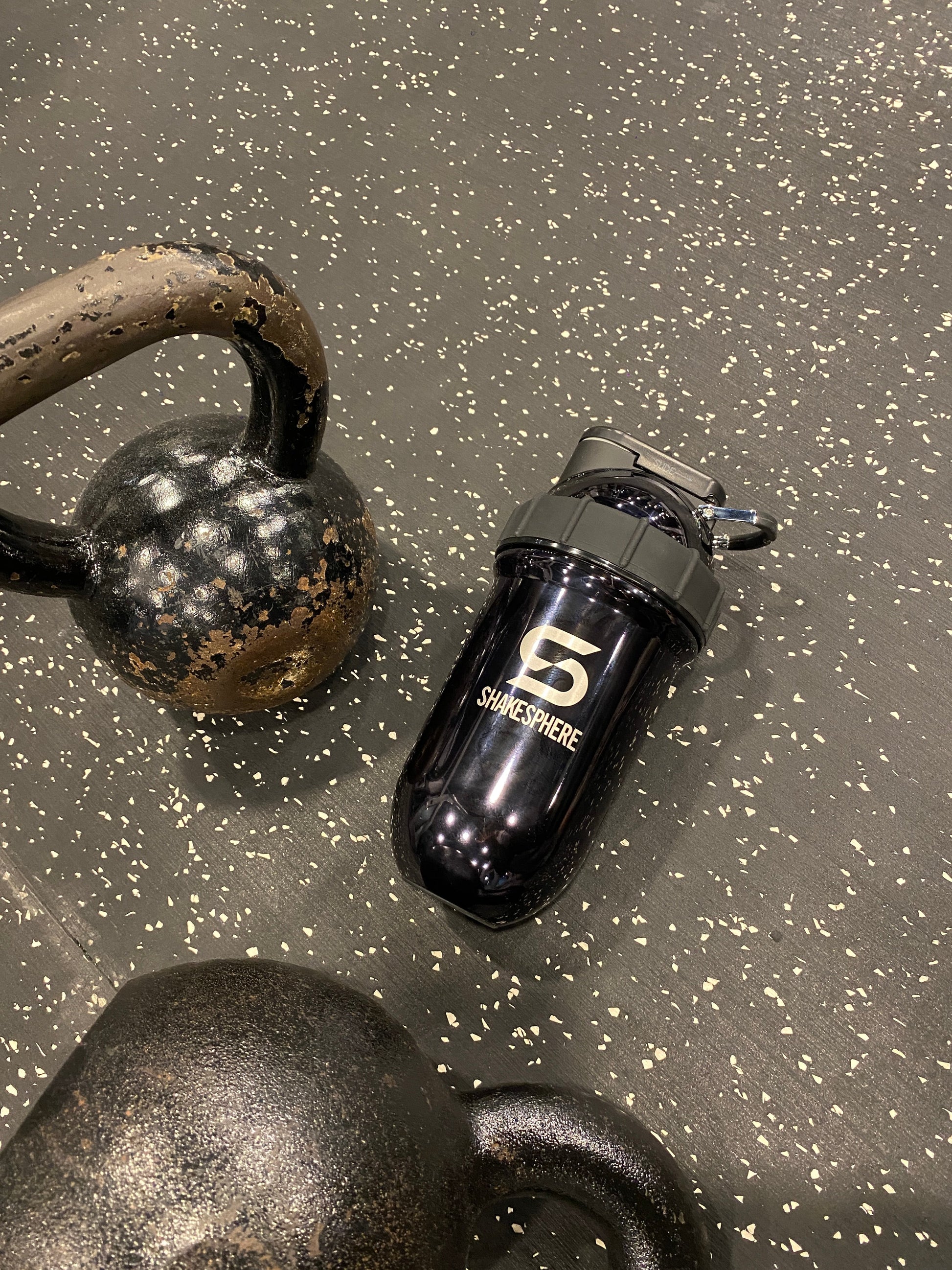 Protein shaker bottle 700mls "Tumbler" Double Wall Steel Mirrored Black - 販売準備中 -