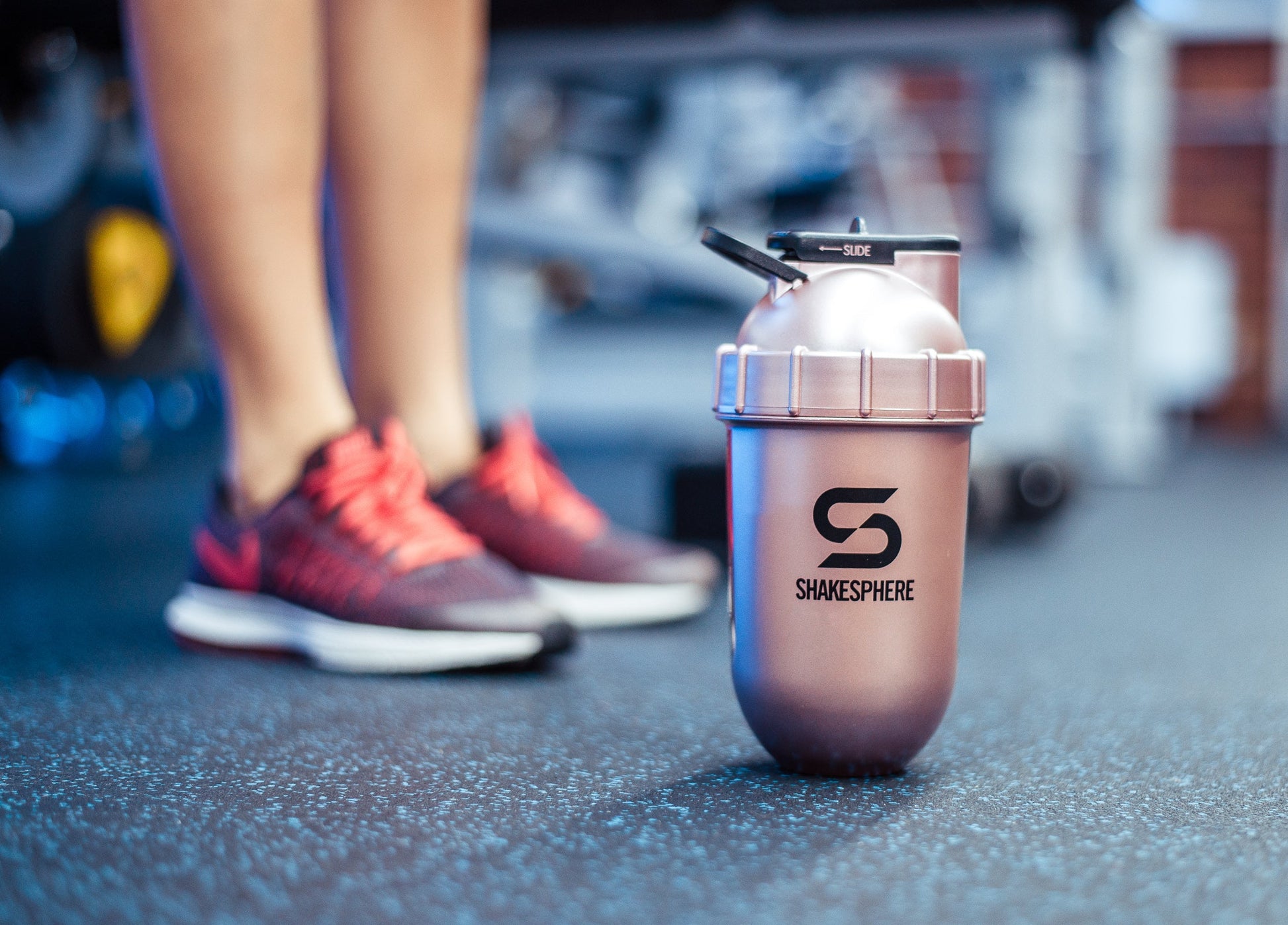 Protein shaker bottle 700mls "Tumbler View" Rose Gold/Black Logo/Black Window　- 販売準備中 -